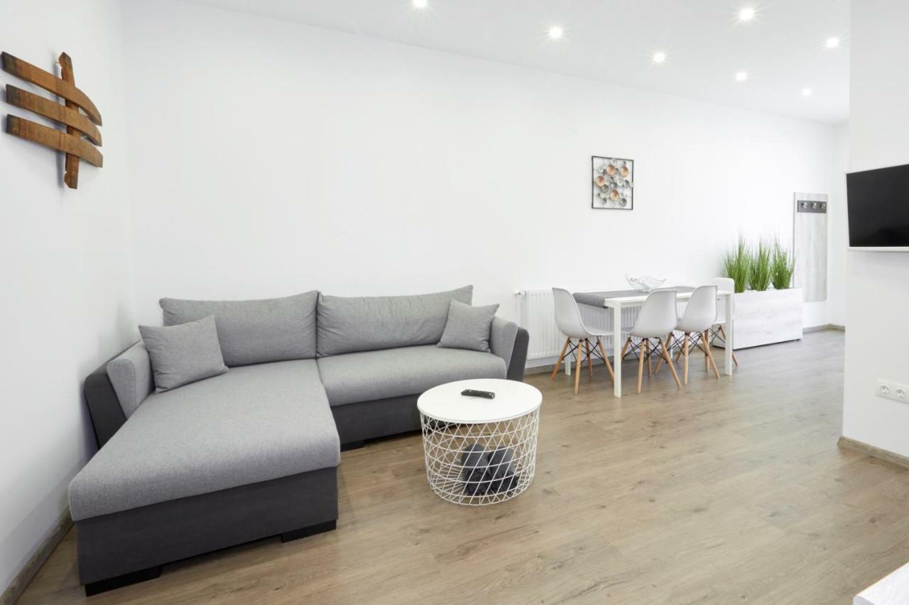 Foter Apartman Ii. Villány Екстериор снимка
